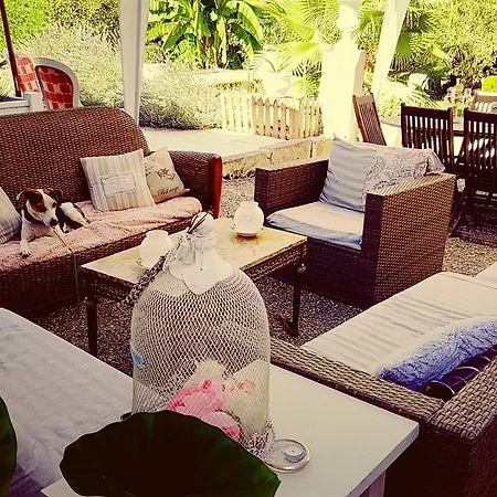 Bed & Breakfast La Des Remparts 3*