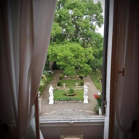 Bed & Breakfast La Des Remparts 3*