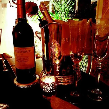 La Des Remparts Couette-café 3*