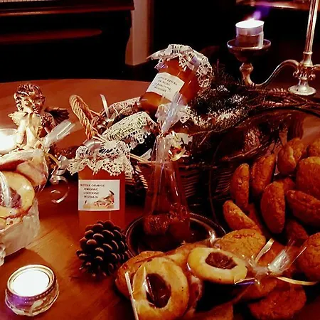 La Des Remparts Bed & Breakfast 3*