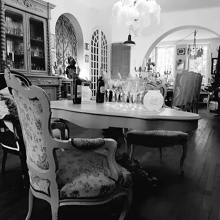 La Des Remparts Bed & Breakfast 3*